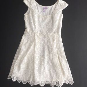 White lace dress